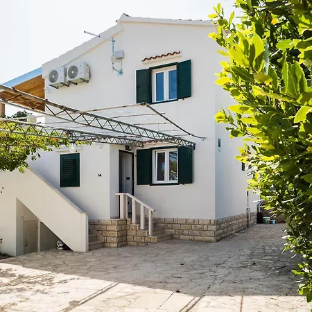 아파트 In Zečevo